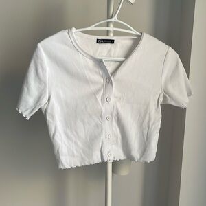 Zara white buttoned up cropped top, size M